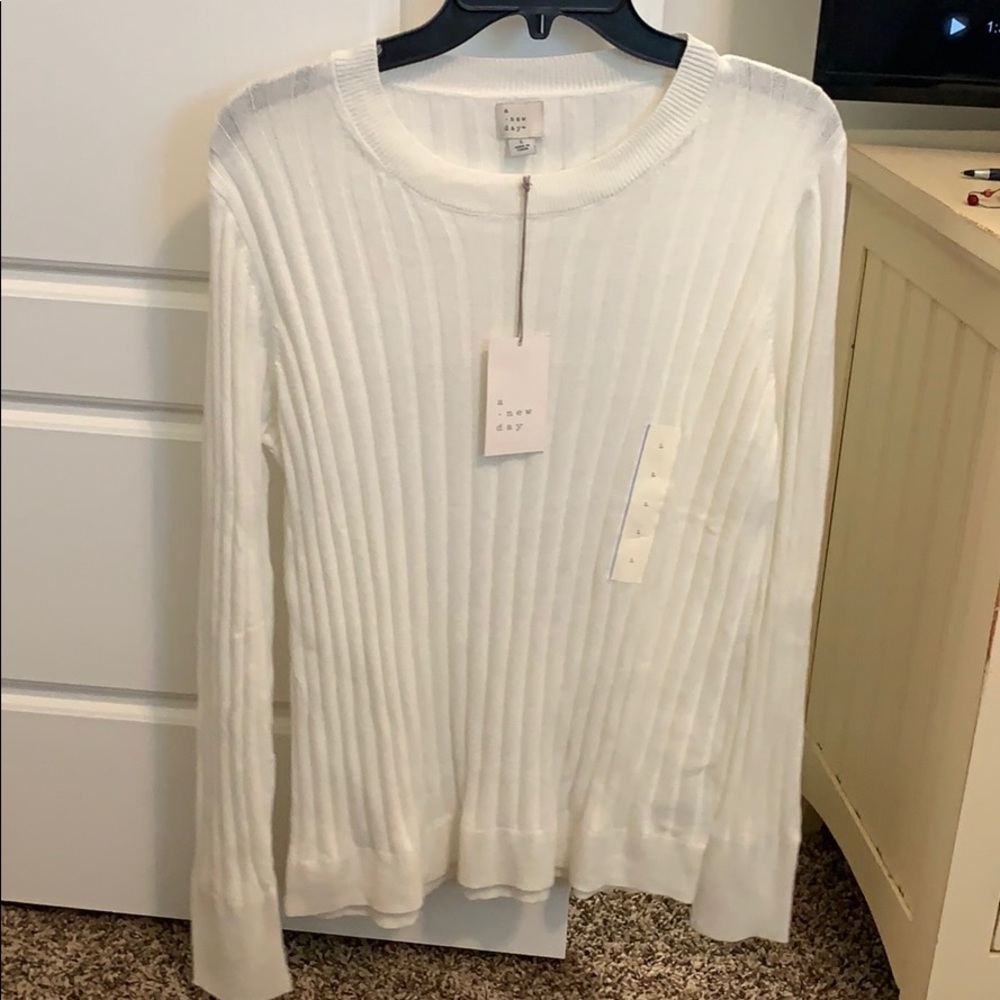 White sweater never worn